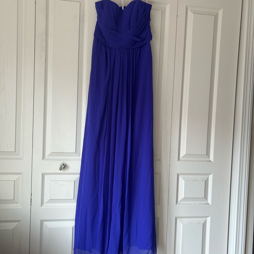 Elegant Blue Strapless wedding/prom Gown